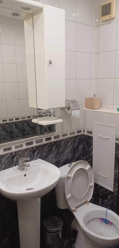 Închiriere - Apartament în Center,  Ruse