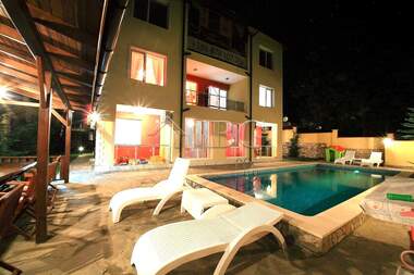 Satış - Apartman olarak Balçik,  Dobriç