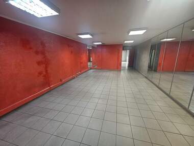 Kira - Ofis/Dükkan/Güzellik salonu/Yer olarak Center,  Plovdiv