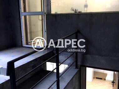 Ενοίκιο - Κατάστημα σε Център,  София