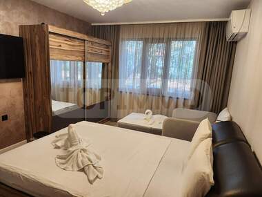 Închiriere - Apartament în Bazar Levski,  Varna