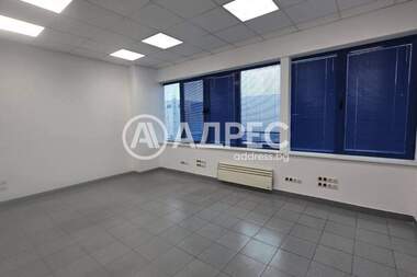 Ενοίκιο - Γραφείο σε Промишлена зона - Запад,  Варна