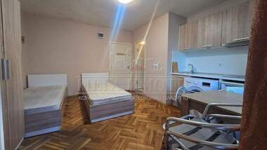 Продажба - Апартамент в Център,  Бургас