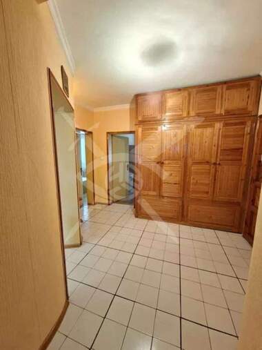 Miete - Wohnung in Mladejki halm,  Plowdiw
