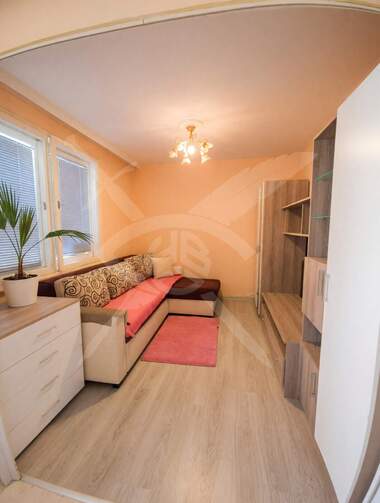 For rent - Apartment in Kolhozen pazar,  Varna