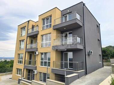 Vânzare - Apartament în Pceelina,  Varna