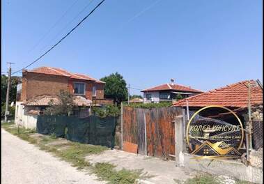 Продажа - Дом в Конуш,  Пловдив