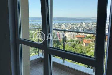 Vânzare - Apartament în Pceelina,  Varna
