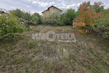 For sale - House in Voluiak,  Sofia
