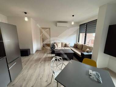 Miete - Wohnung in Mladejki halm,  Plowdiw