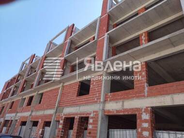 Verkauf - Wohnung in Wazrajdane,  Burgas