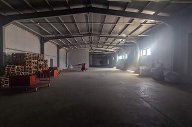 Продажа - Здание в Брезник,  Перник