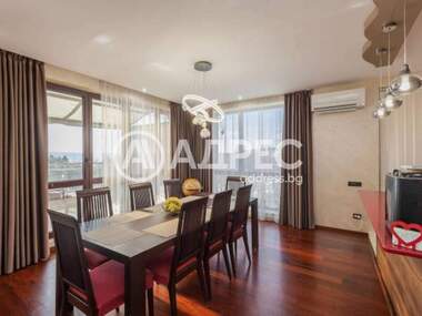 For sale - Apartment in Morska Gradina,  Varna