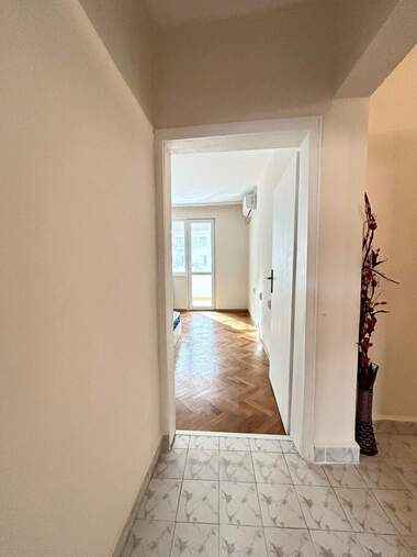 Închiriere - Apartament în Ideal City Center,  Pleven