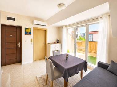 Satış - Apartman olarak Vazrajdane 1,  Varna