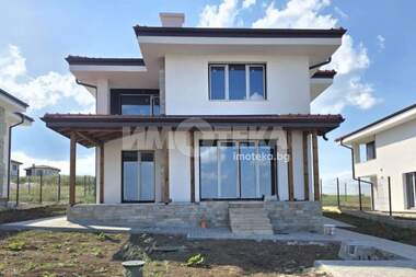 For sale - House in Gurmazovo,  Sofia Oblast