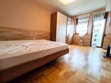 Miete - Wohnung in Wazrajdane,  Burgas