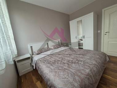 Miete - Wohnung in Pobeda,  Warna