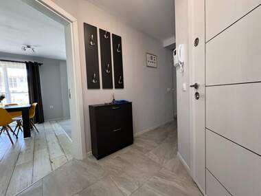 Închiriere - Apartament în Țentăr,  Burgas