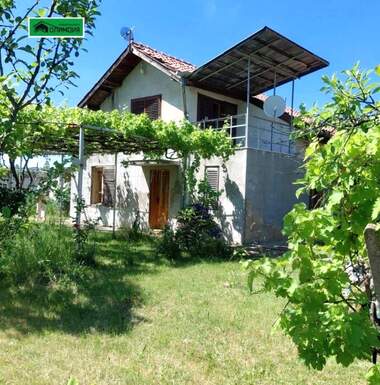 Vânzare - Casă în Studentski Grad,  Vrața