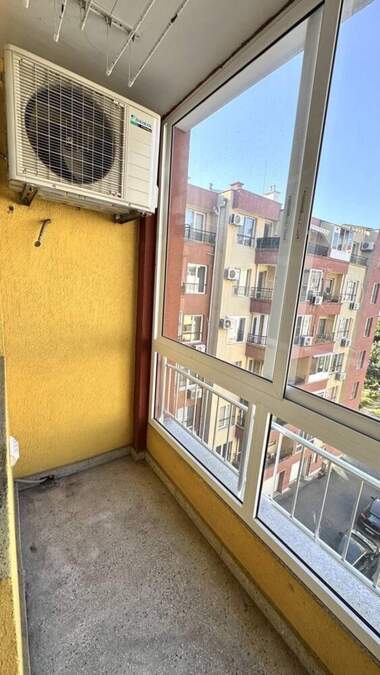 Închiriere - Apartament în Slaveîkov,  Burgas