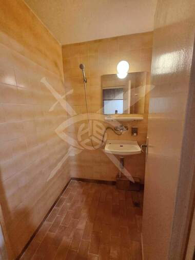 Închiriere - Apartament în Levski,  Varna