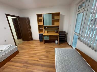 Vânzare - Apartament în Văzrajdane,  Burgas