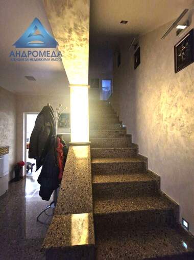 For sale - Apartment in 9-ti kvartal,  Pleven