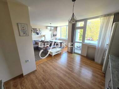 Vânzare - Apartament în Țentăr,  Kărdjali
