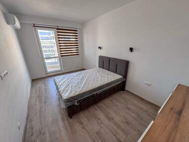 Închiriere - Apartament în Slaveîkov,  Burgas