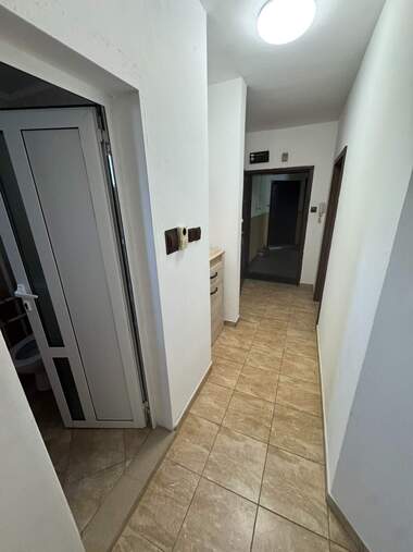 Închiriere - Apartament în Kărșiaka,  Plovdiv