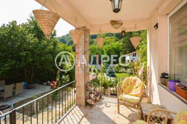 For sale - House in Mladezhko,  Burgas