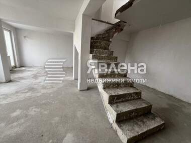 Продажба - Апартамент в Център,  Ямбол
