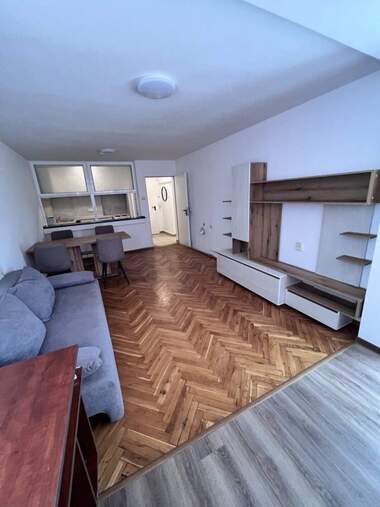 Închiriere - Apartament în Lazur,  Burgas