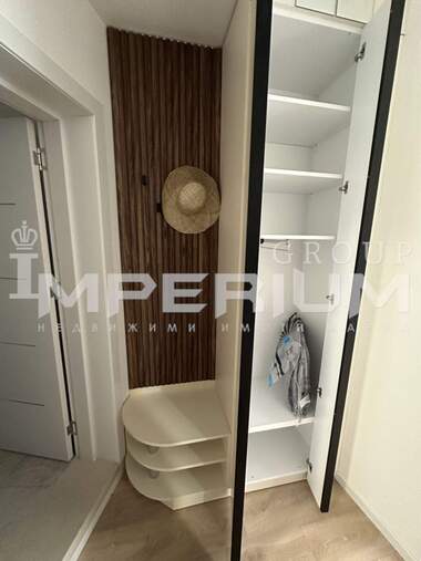 Închiriere - Apartament în Izgrev,  Varna