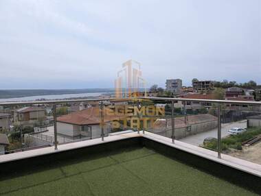 Vânzare - Apartament în Văzrajdane 3,  Varna