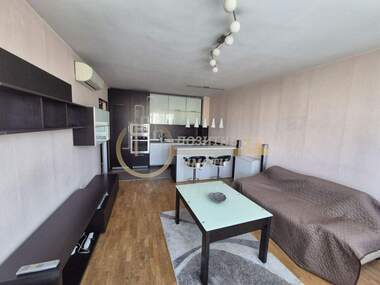 Miete - Wohnung in Mladost-1A,  Sovia