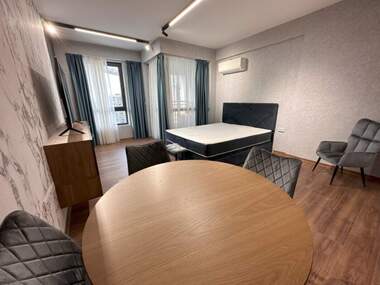 Închiriere - Apartament în Hristo Smirnenski,  Plovdiv