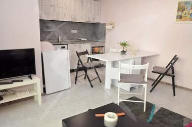 For rent - Apartment in Sportna zala,  Varna
