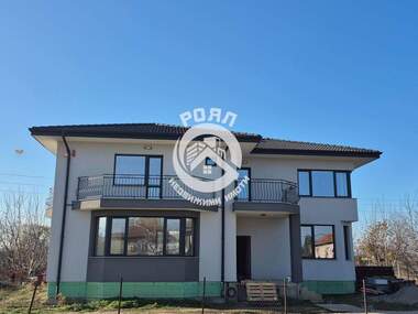 For sale - House in Zlatitrap,  Plovdiv