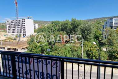 For sale - Apartment in Vazrajdane 1,  Varna