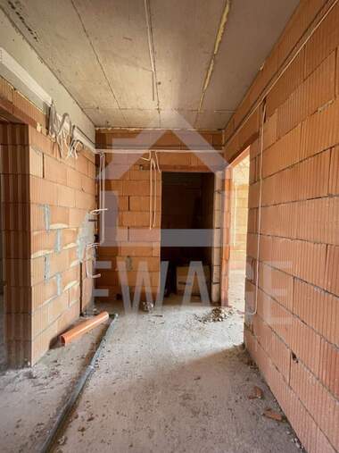 Vânzare - Apartament în Vinița,  Varna