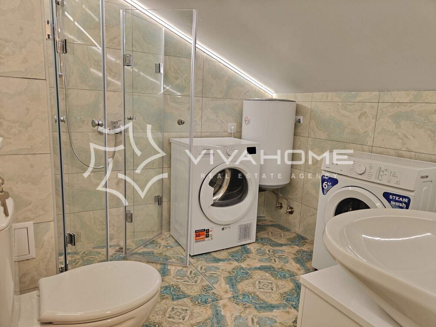 Тристаен Апартамент във Възраждане 3, Варна – снимка 2
