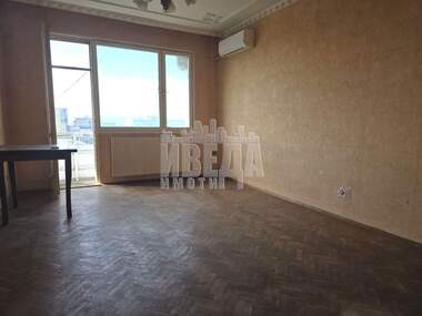 Продажба - Апартамент в Младост 1,  Варна