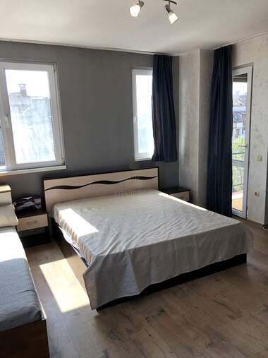Închiriere - Apartament în Sădiîski,  Plovdiv