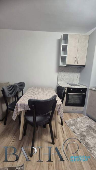 Miete - Wohnung in Mladost 2,  Warna