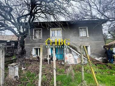 Продажба - Къща в Червен,  Русе