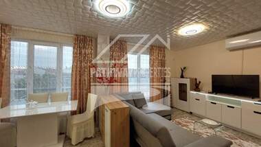 For sale - Apartment in Vazrajdane,  Burgas