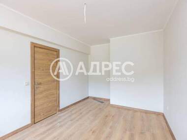 Vânzare - Apartament în Vinița,  Varna