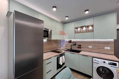 Închiriere - Apartament în Pobeda,  Varna